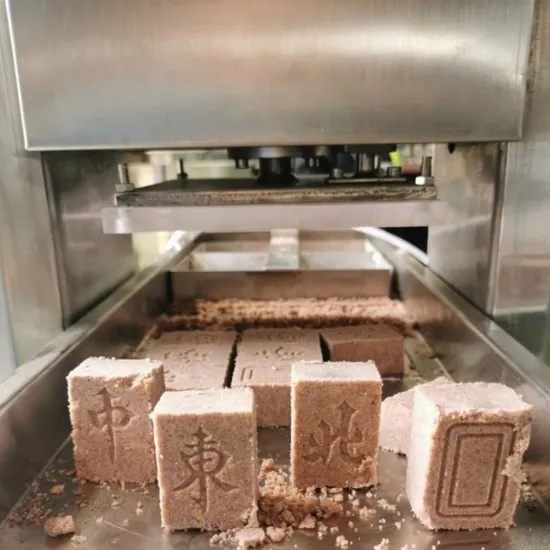 中小企業向けの安価な全自動チョコレート包子恐竜ケーキミートパイ生地小さなソフトフィンガークッキービスケット製造機ライン価格